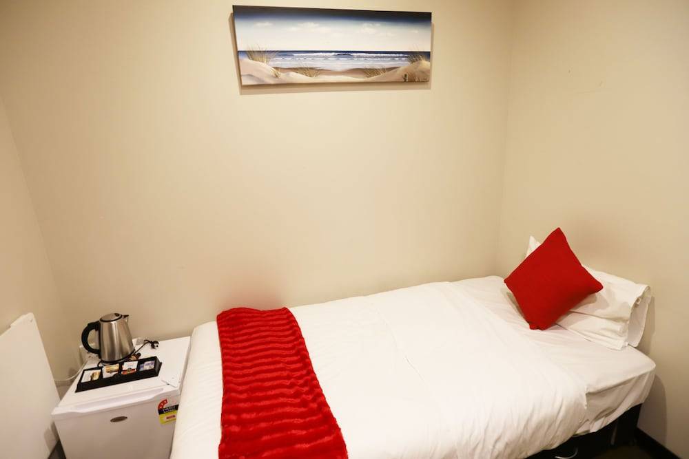 Aura Hotel 2