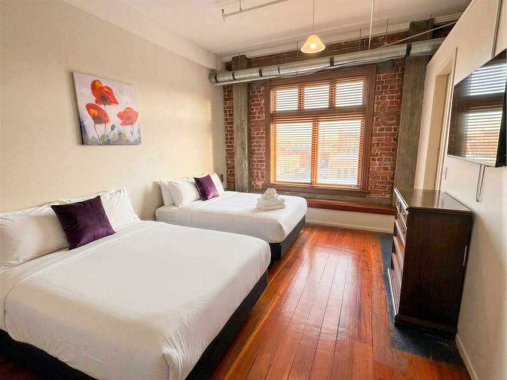 Aura Hotel 1