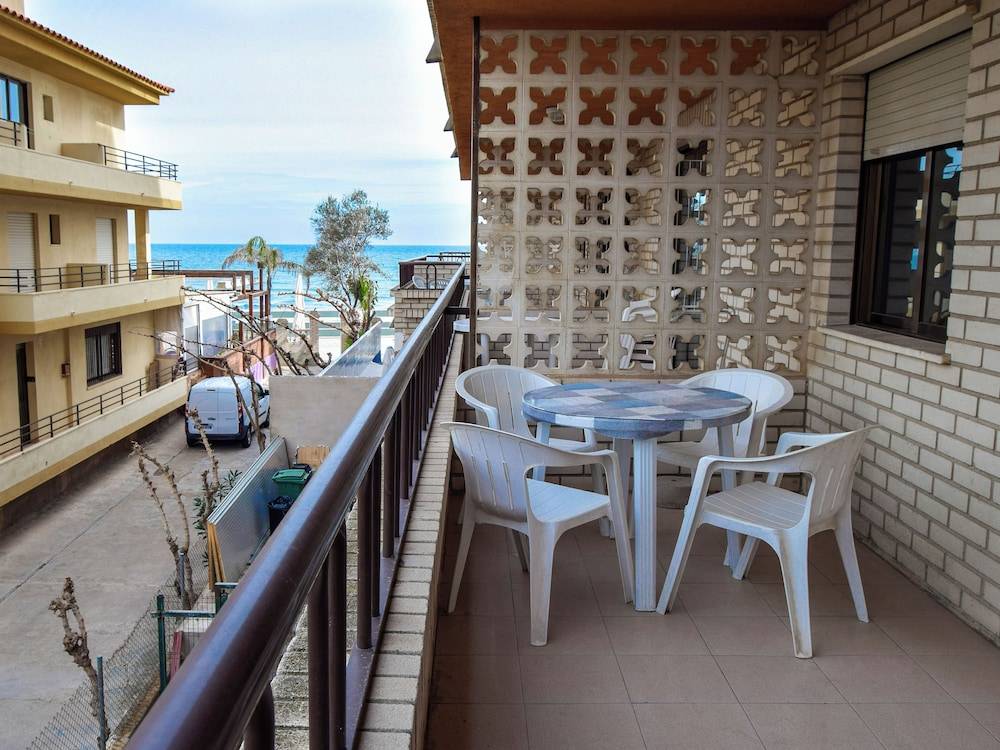 Apartamentos Bernat 3000 1