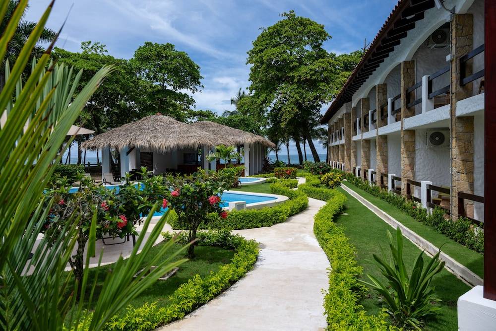Fuego del Sol Beachfront Hotel 1