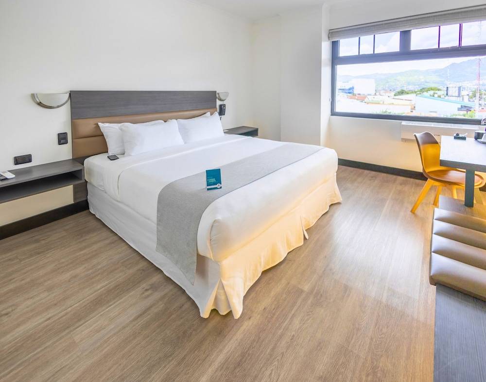 Parque del Lago Boutique Hotel 1