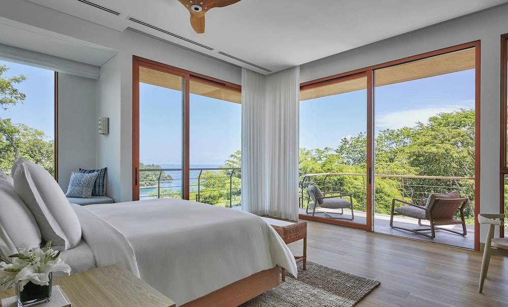 Four Seasons Resort Peninsula Papagayo, Costa Rica 1