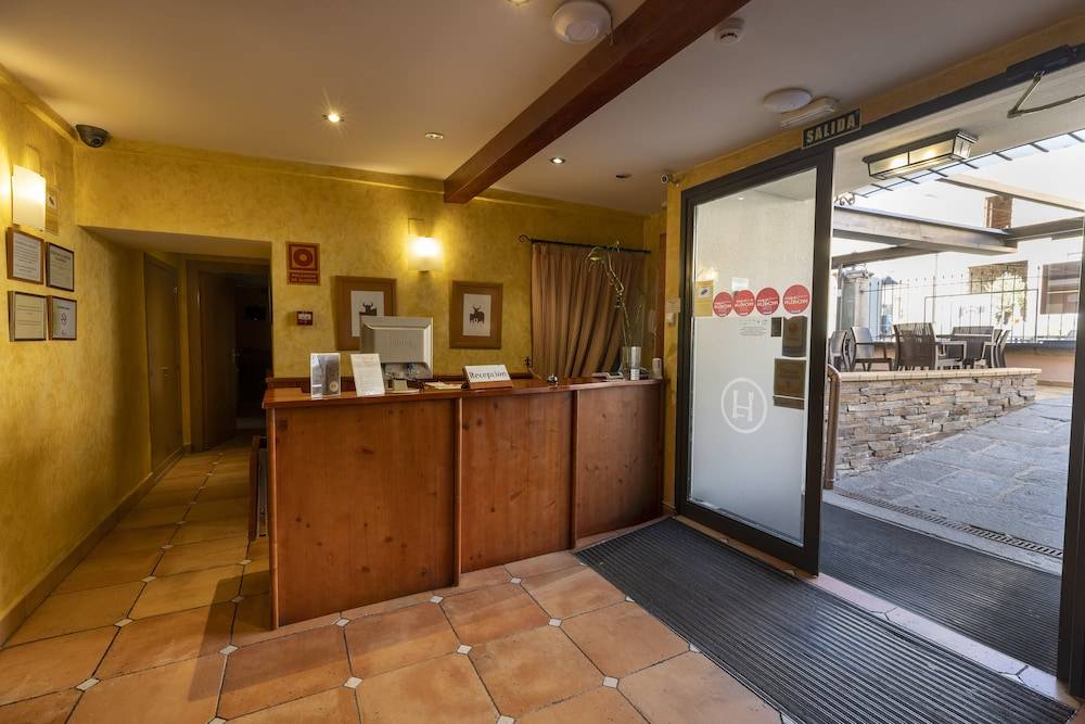 Hostal Restaurante Puerta del Alcázar 2