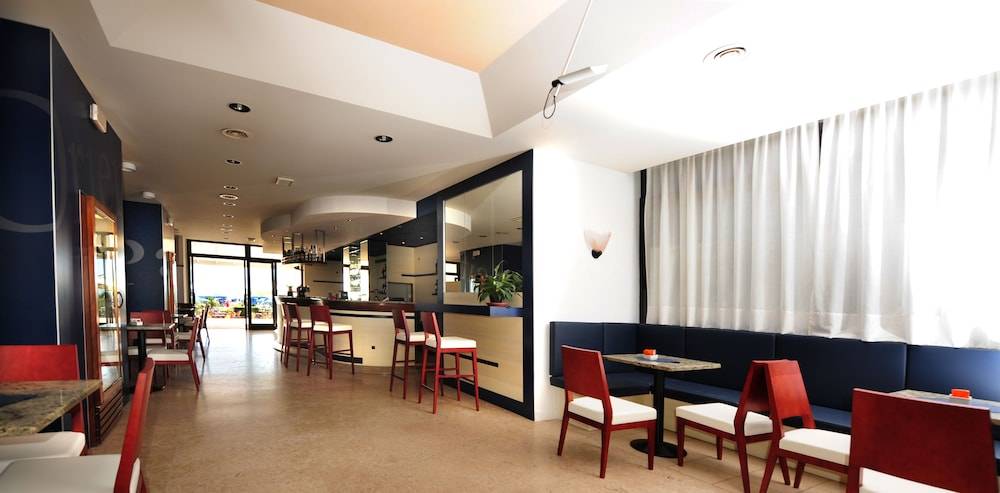 Hotel Orient & Pacific 2