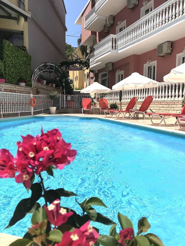 Villa Antonis 1