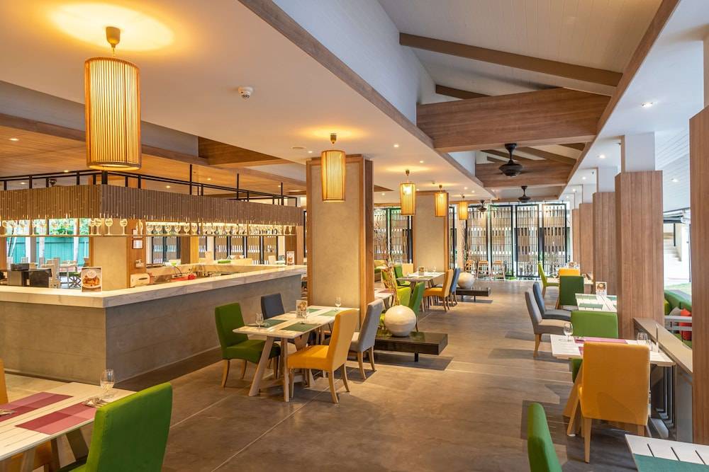 Radisson Resort and Suites Phuket 2