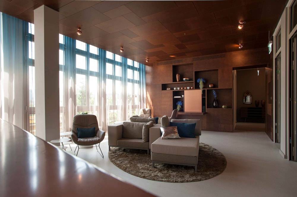 EMA House Hotel Suites 2