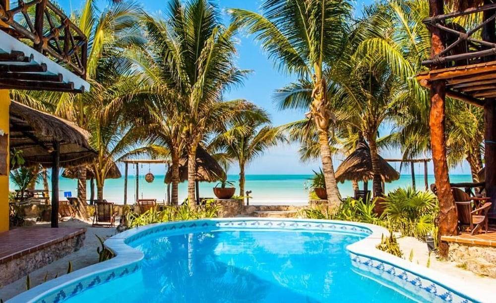 Holbox Dream Beachfront Hotel 1