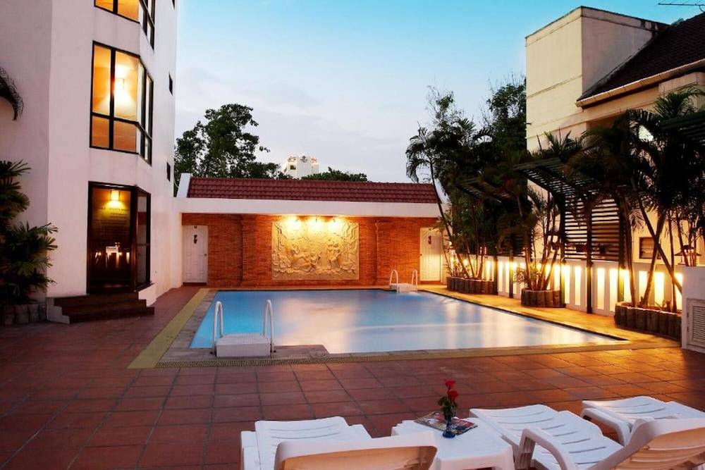 CH Hotel 1