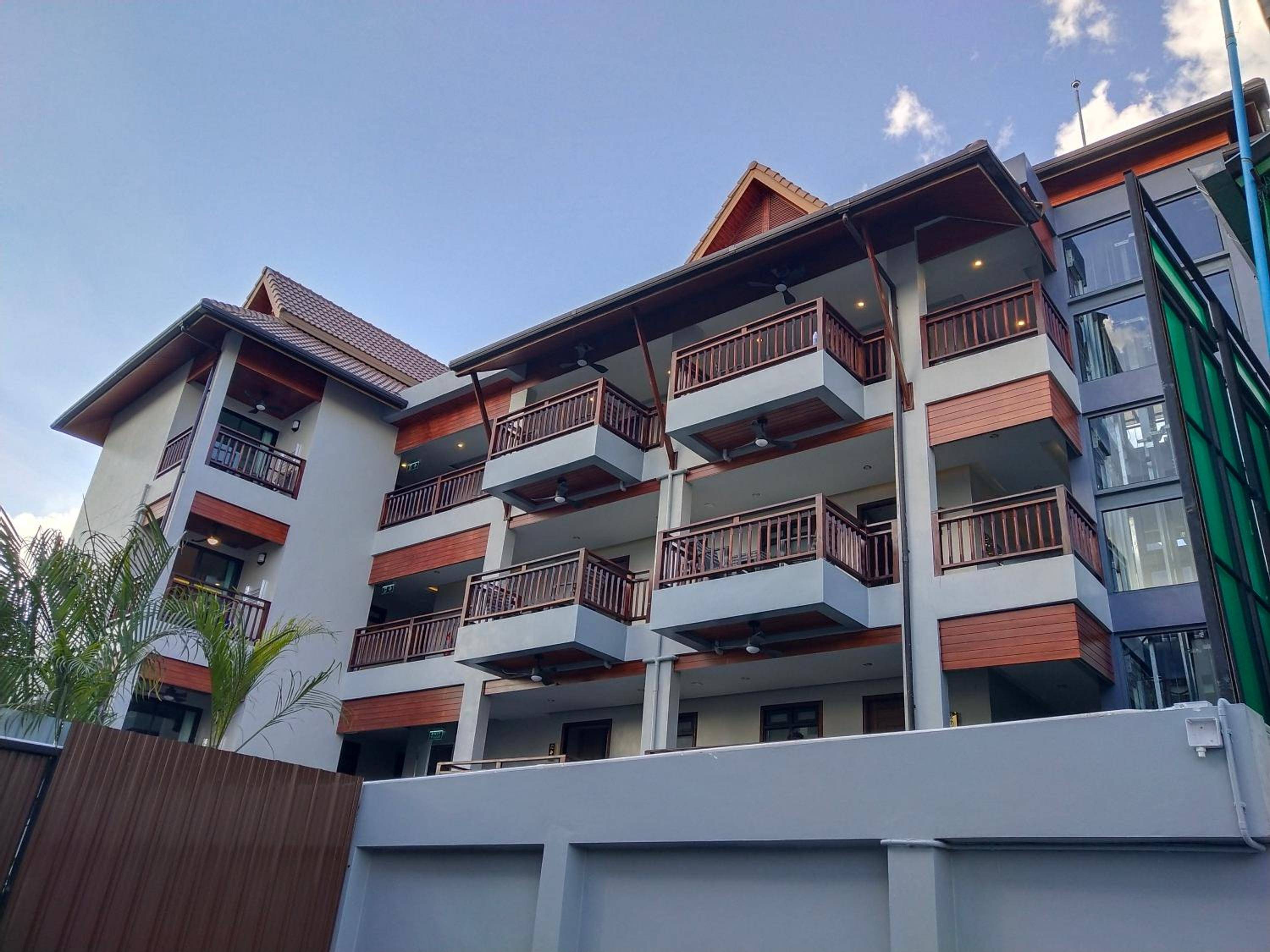 Hotel De Sripoom 2