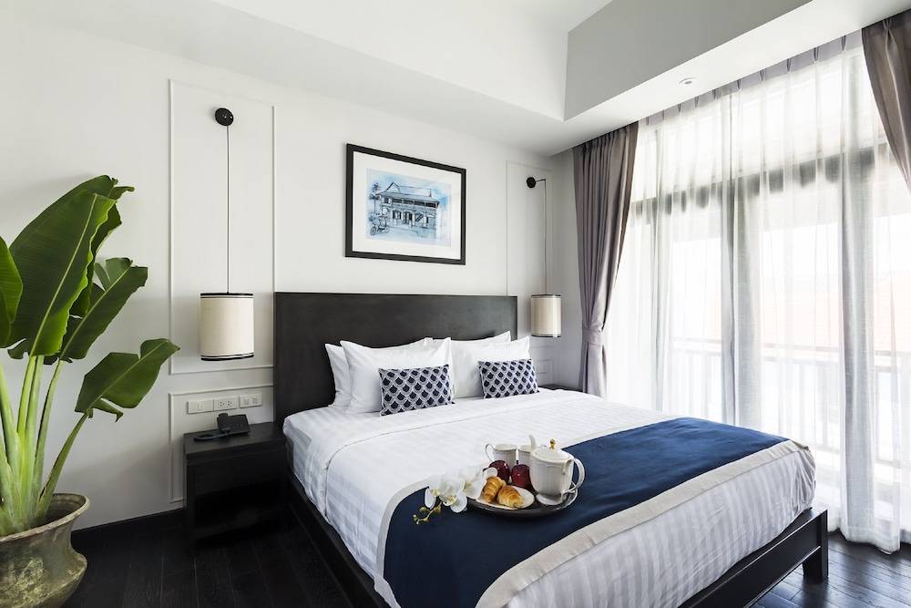 Cheeva Dee Hotel 1