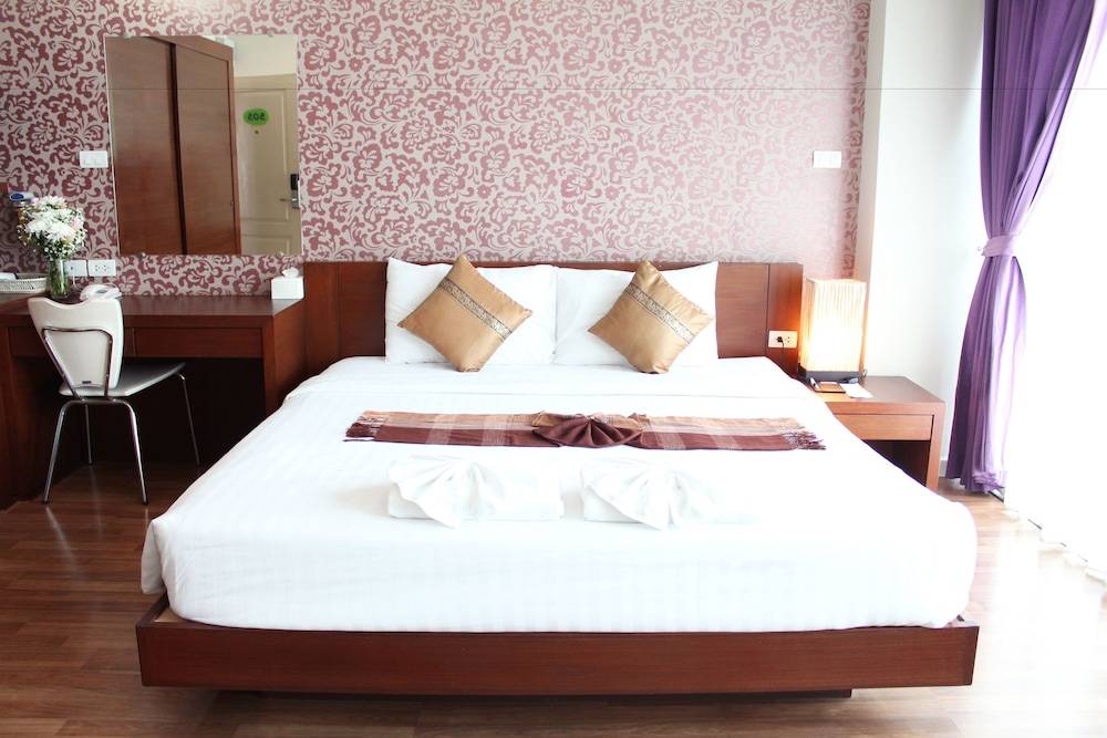 Baiyoke Ciao Hotel 1