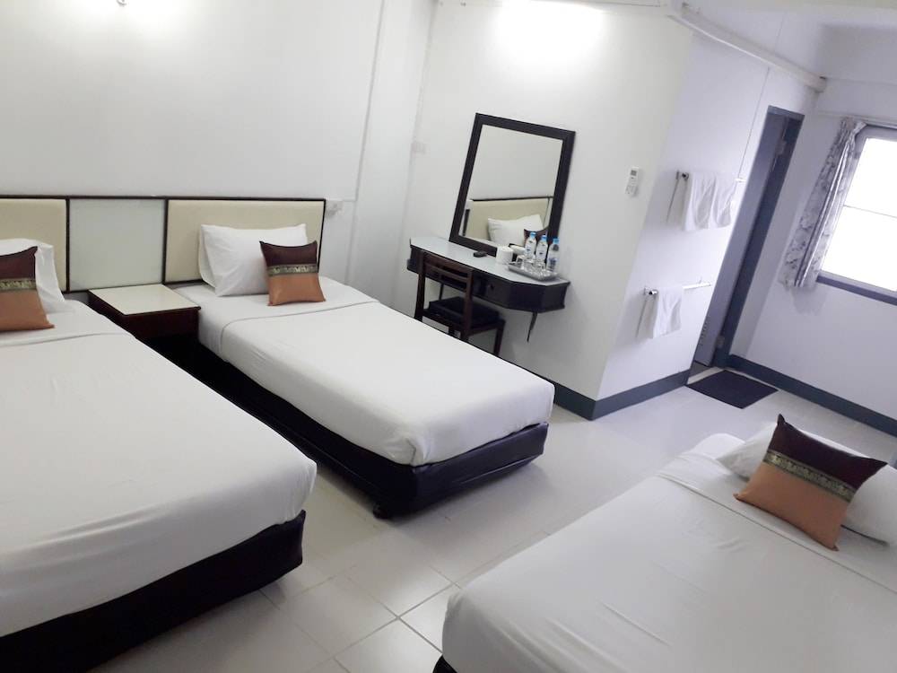 NorthLands House Hotel 2