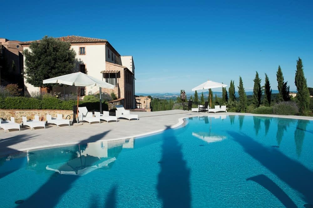 Nuovo Etruria Resort 1