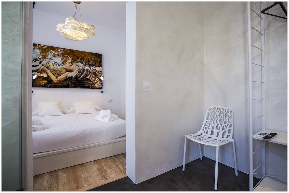 Cheap & Chic Hotel 2