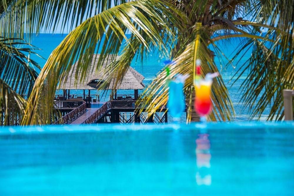 Sea Cliff Resort & Spa 1