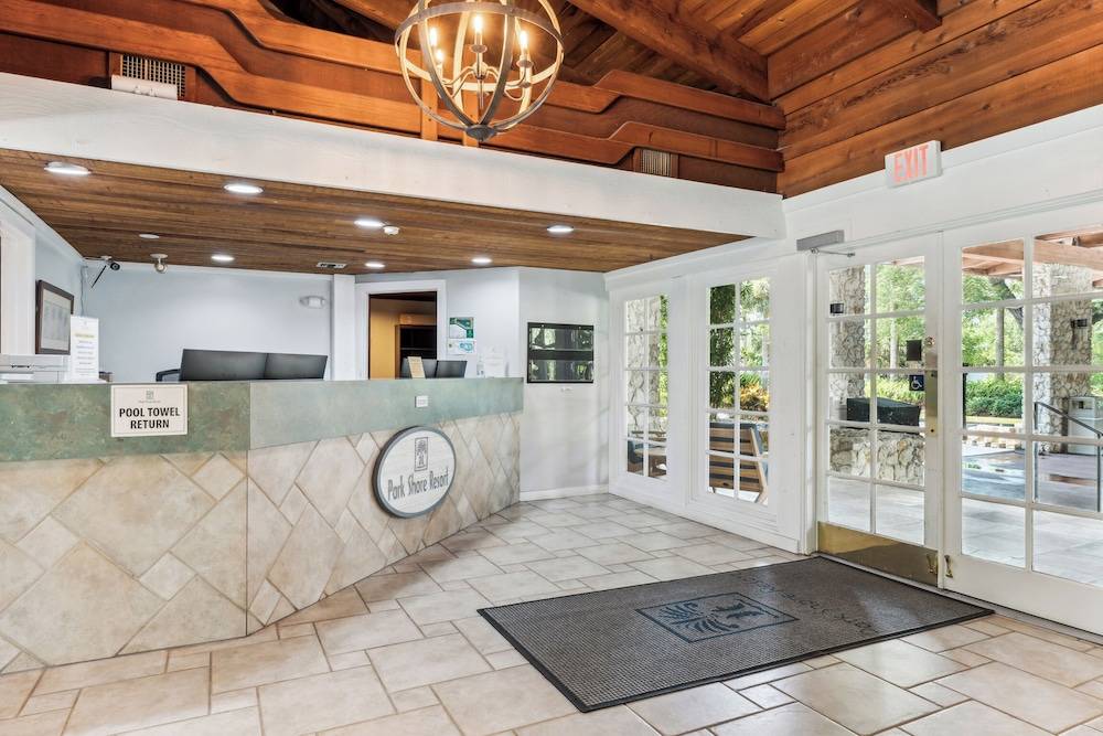 Park Shore Resort by Mike Z Rentals 2