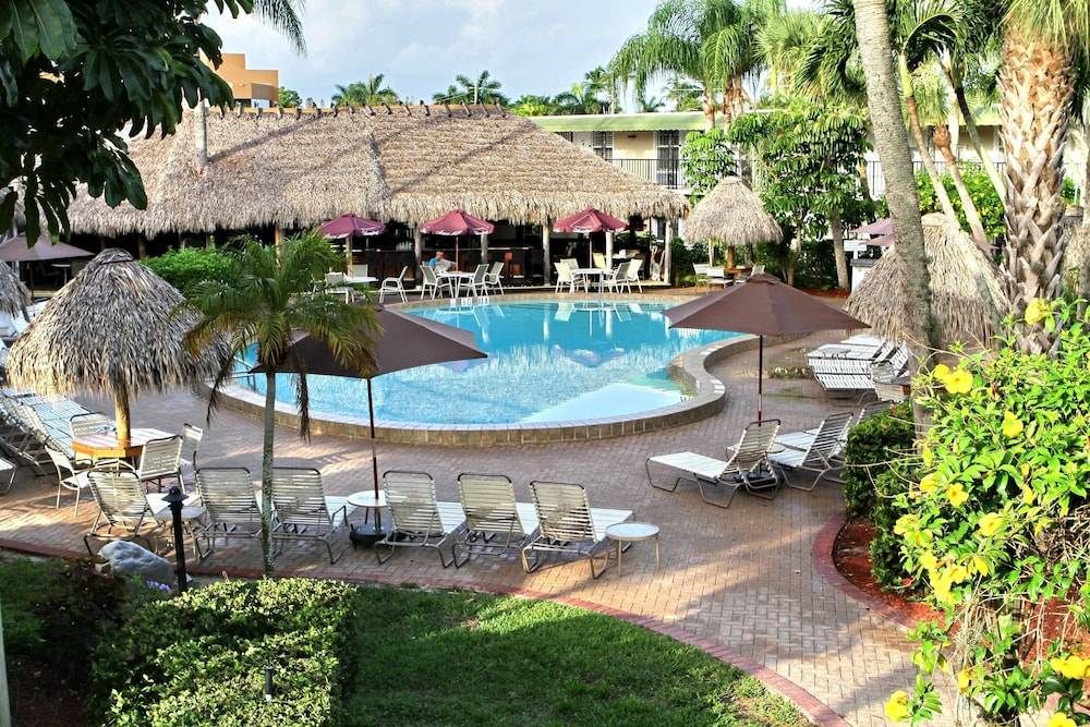 Gulfcoast Inn Naples 1