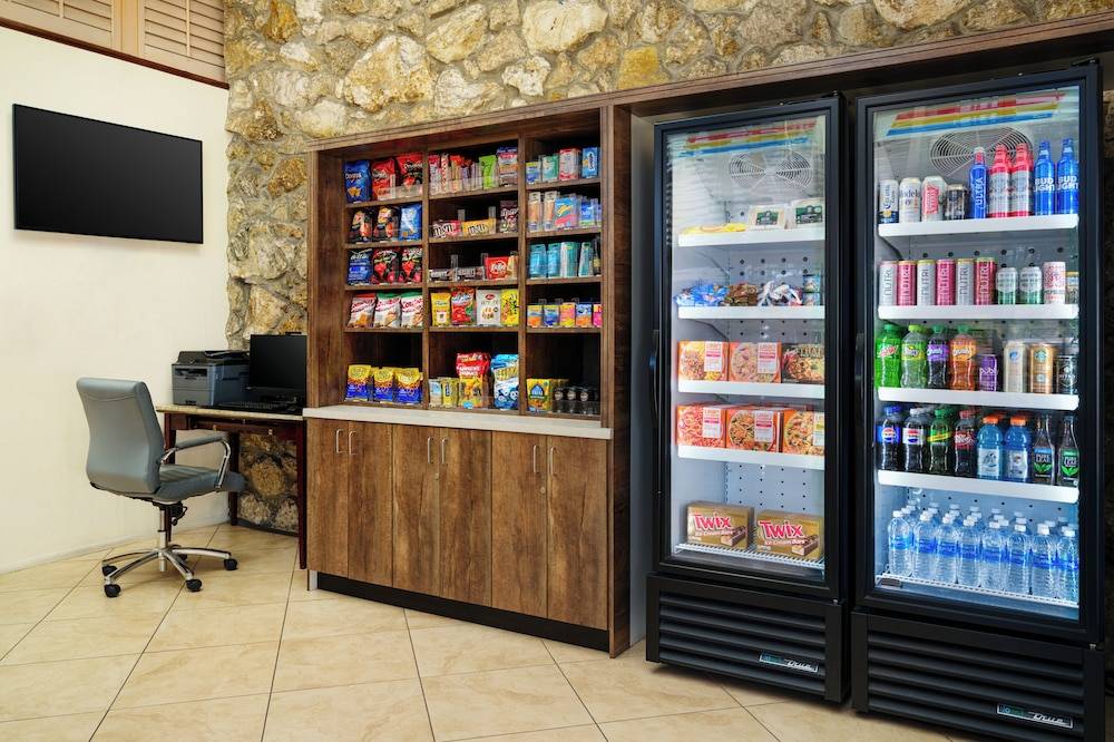 Best Western Naples Inn & Suites 2