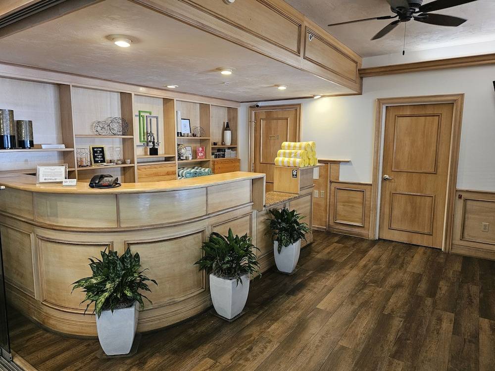Naples Park Central Hotel 2