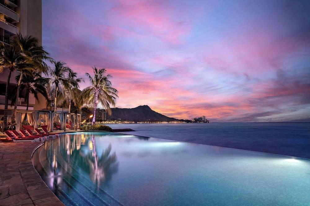 Sheraton Waikiki Beach Resort 1