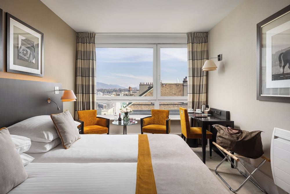 Auteuil Manotel 1