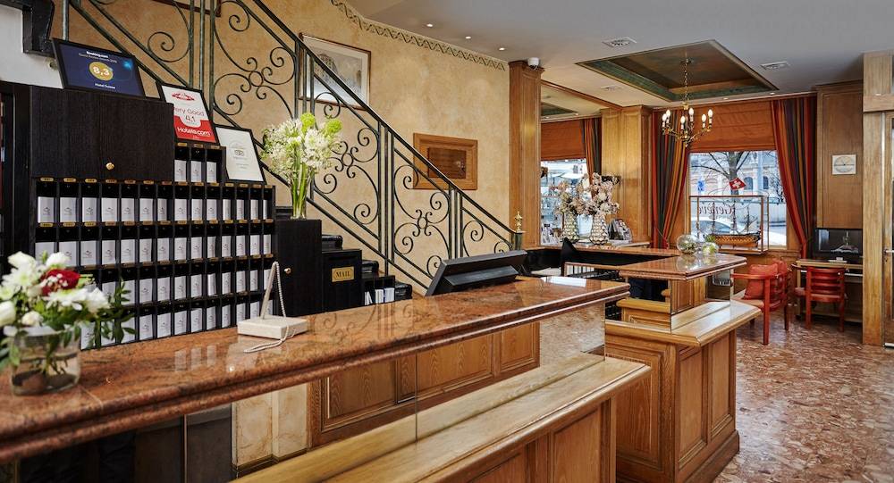 Hotel Suisse 2
