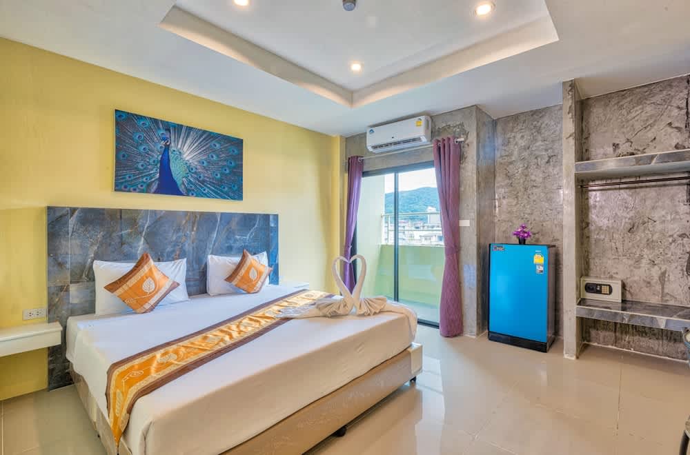 TJ Patong Hotel - Prime Location by OTOP Market & Sea 1