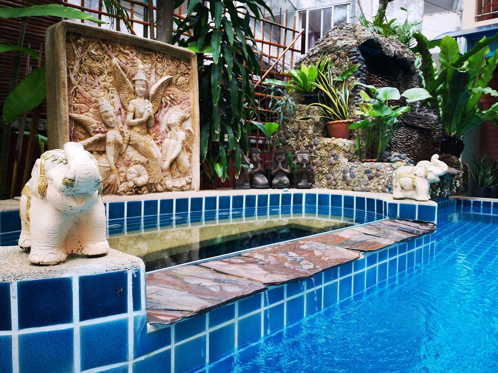 Seven Seas Hotel Patong Beach 1