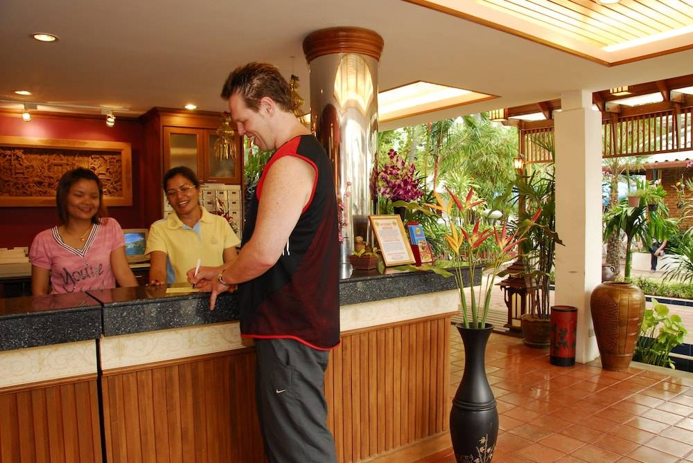 The Expat Hotel Patong 2