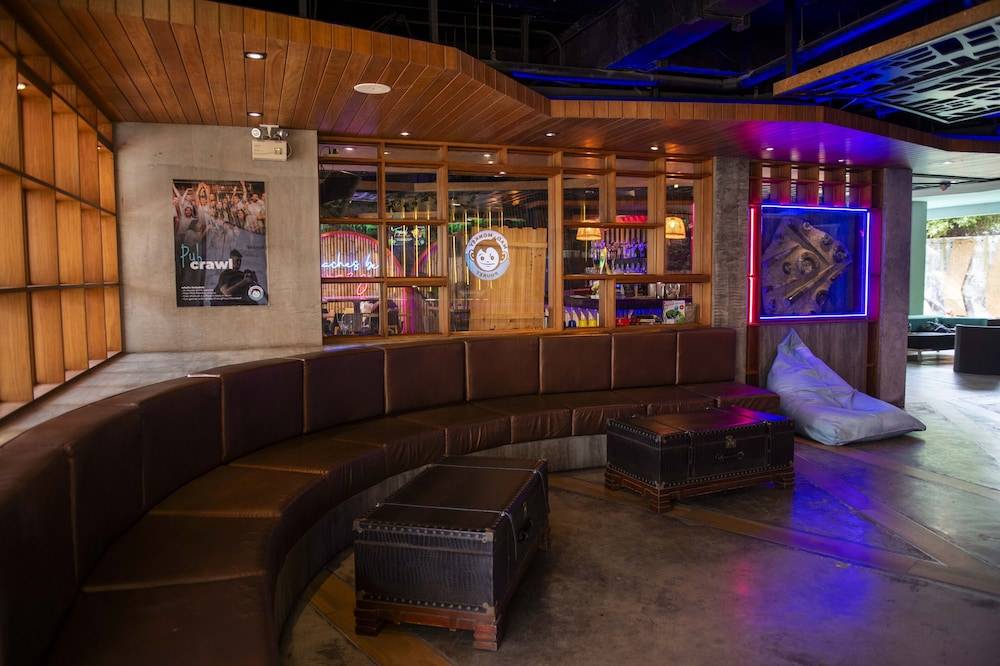 Mad Monkey Phuket 2