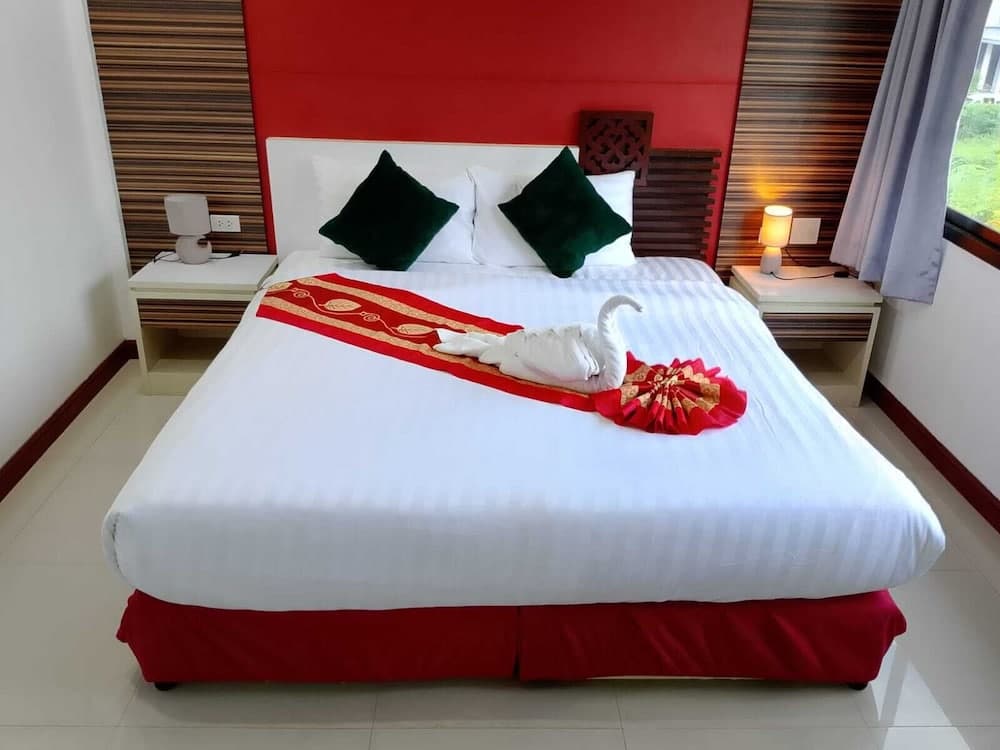 Patong Max Value Hotel 1