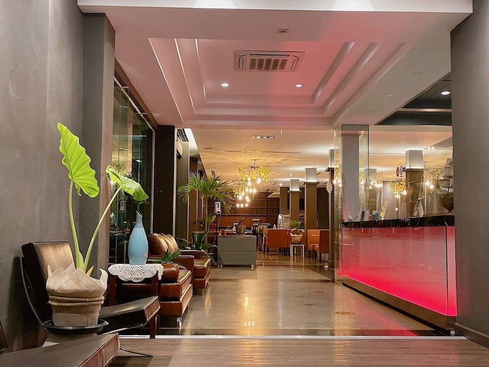 C & N Hotel Patong, Phuket 1