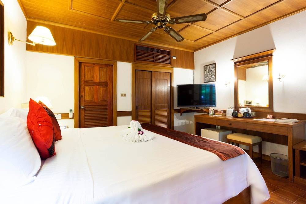 Tropica Bungalow Beach Hotel 2