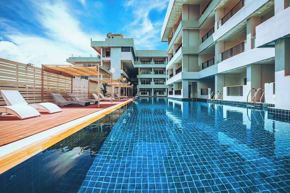 Casa Del M Patong Phuket 1