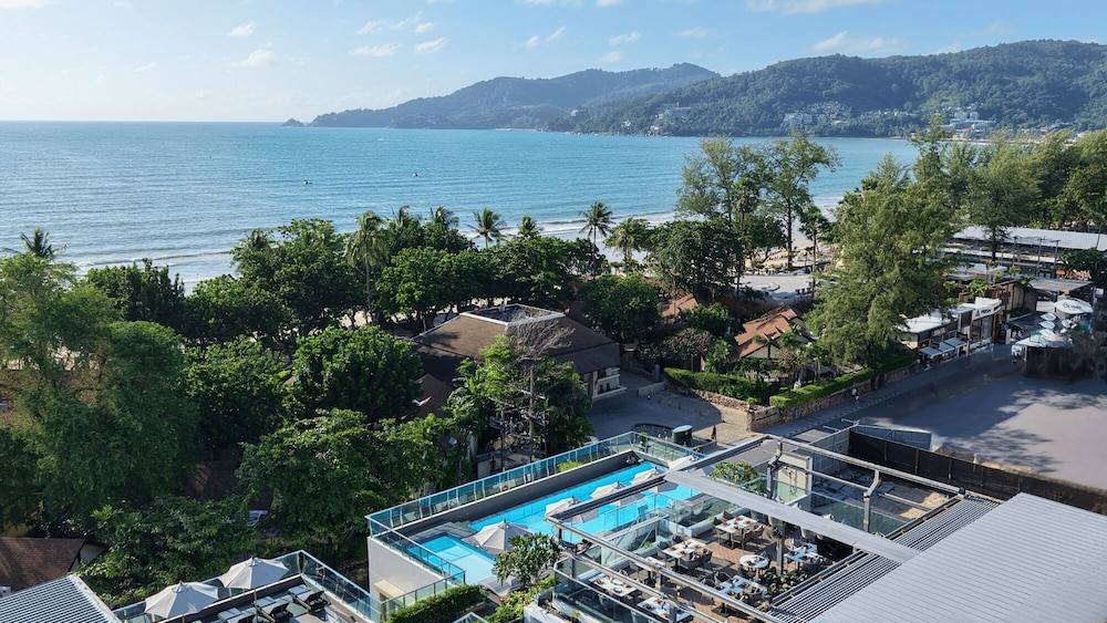 Clarian Hotel Beach Patong 1