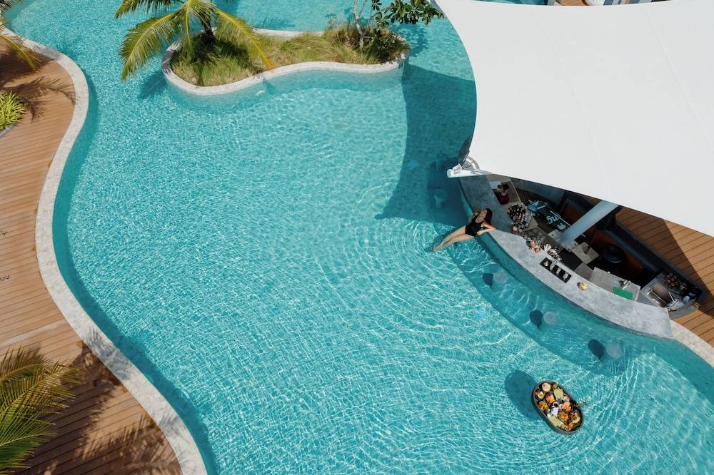 SKYVIEW Resort Phuket Patong Beach 1
