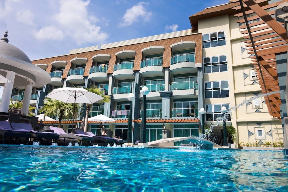 Ramaburin Resort Patong - Walking distance to the Beach 1