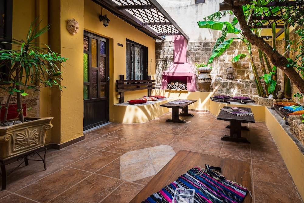 Spot Hotel 1