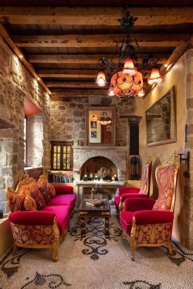 Nikos Takis Boutique Fashion hotel 1
