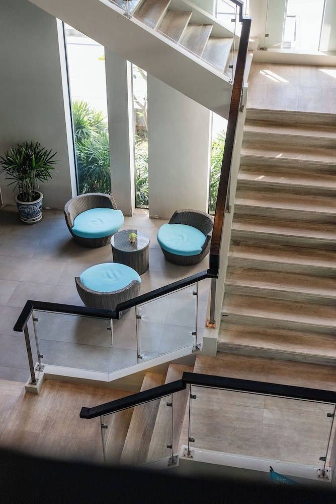 Hotel IKON Phuket - SHA Extra Plus 2
