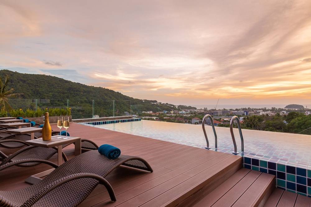 Splendid Sea View Resort 1