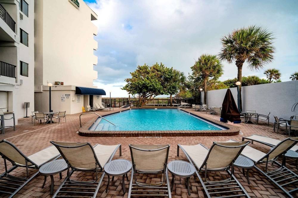 La Quinta by Wyndham Cocoa Beach Oceanfront 1