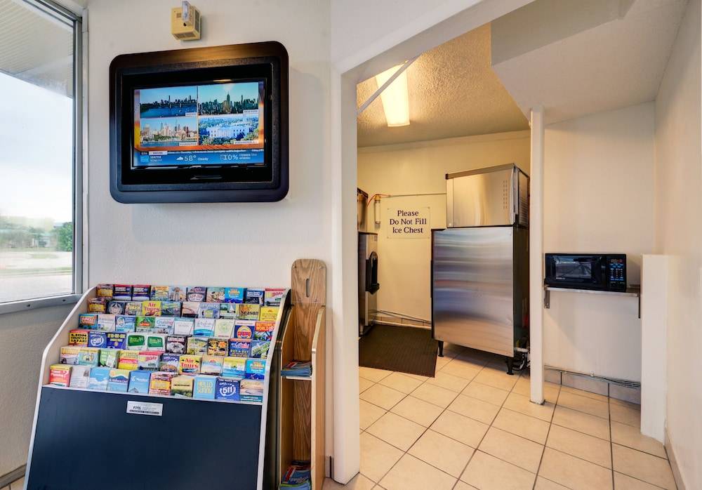 Motel 6 Cocoa Beach, FL 2