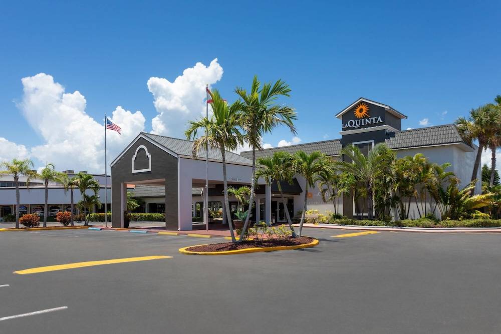 La Quinta Inn by Wyndham Cocoa Beach-Port Canaveral 1