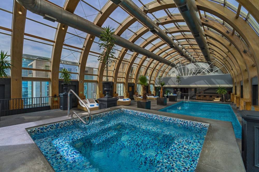 The Ritz-Carlton, Santiago 1