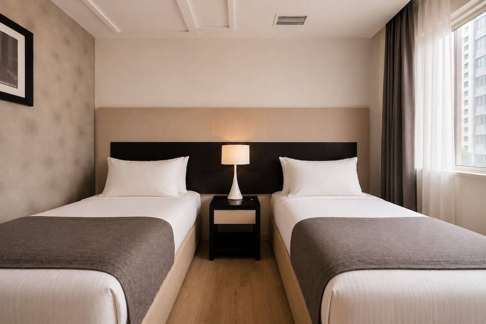Hotel Sommelier Agustinas 2