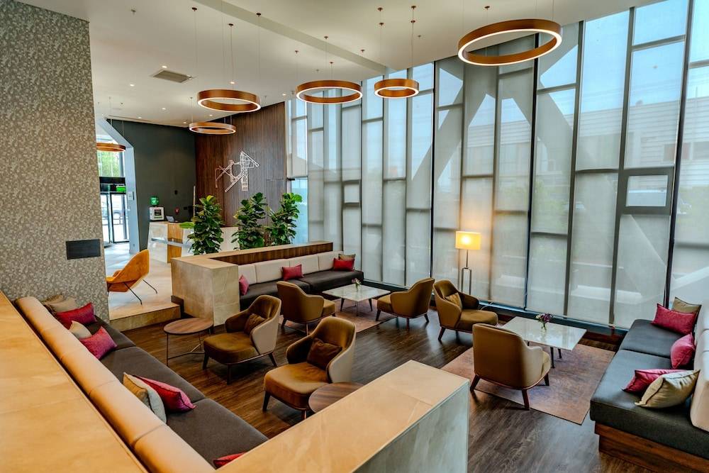 Courtyard by Marriott Santiago Airport 1