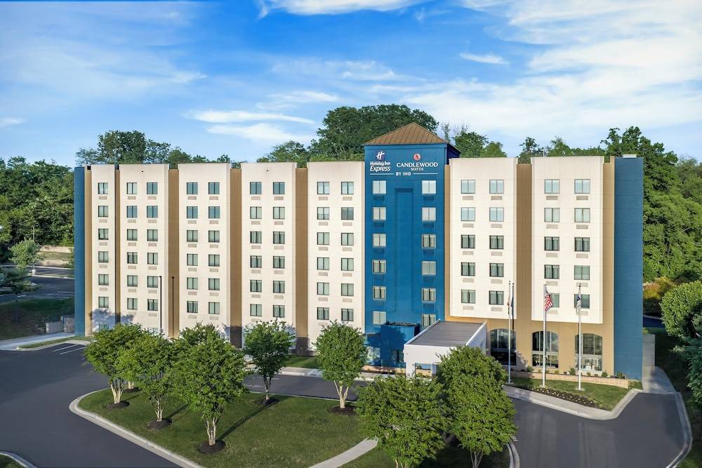Holiday Inn Express Baltimore - BWI Airport NE by IHG 1