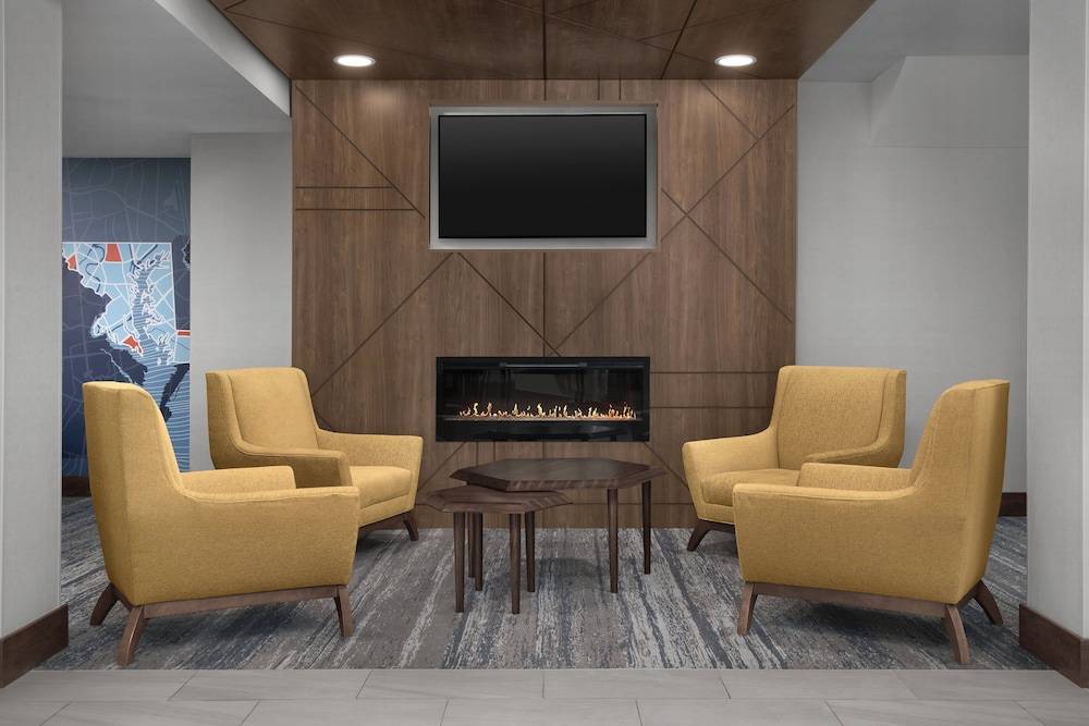 Holiday Inn Express Baltimore - BWI Airport NE by IHG 2